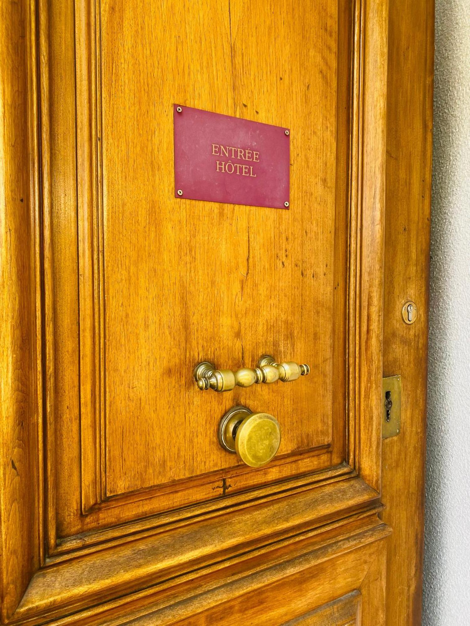 Le Grand Hotel Форкалкер Екстериор снимка